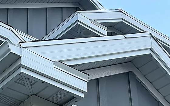 Residential permanent lighting channel during daytime